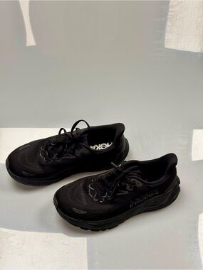 Hoka Arahi 8 Women’s Size 9B Triple Black Stability Running Walking Shoes
